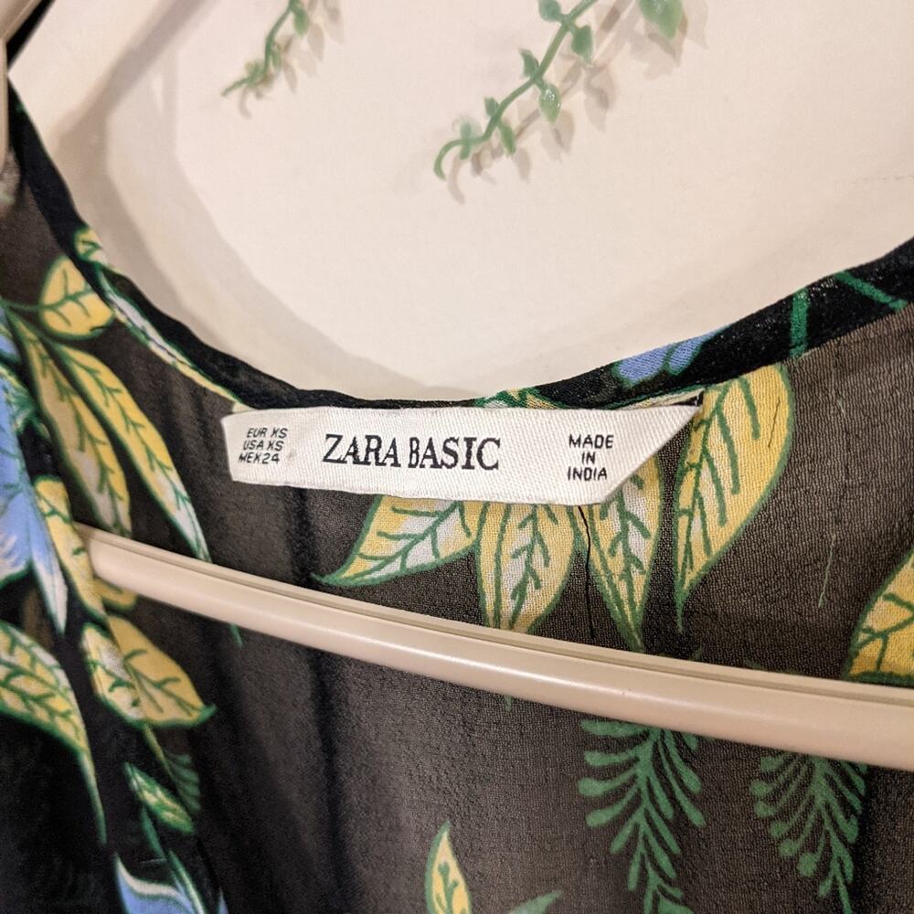 Zara Floral Pleated Dress Size XS - Picture 7 of 10